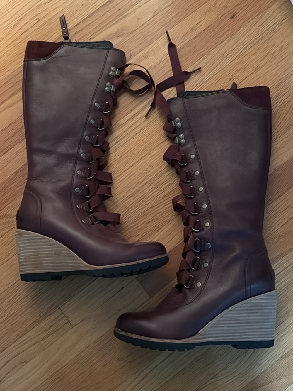 Sorel Women's Burgundy Lace-Up Wedge Knee Boots